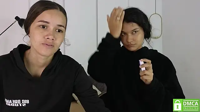 sexychanell 18 online show from September 2025 01:04:01 PM