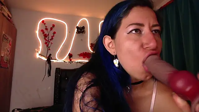 Snapshot of pussytight_pervert chatting on January 2025 12:06:02 AM pussytight pervert online show from January 2025 12:06:02 AM