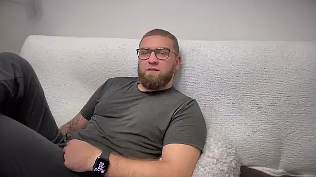 Bear bear  online show from December 2024 07:03:02 PM