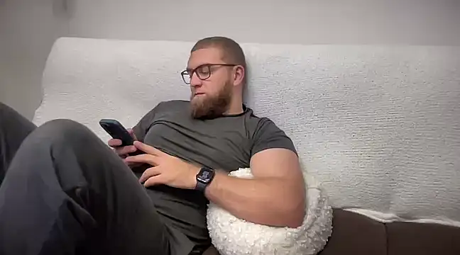 Bear bear  online show from December 2024 10:06:01 PM