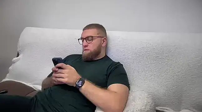 Bear bear  online show from December 2024 08:21:02 PM
