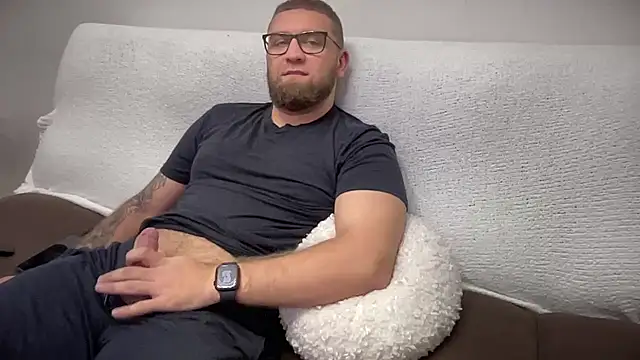 Bear bear  online show from December 2024 10:36:02 PM