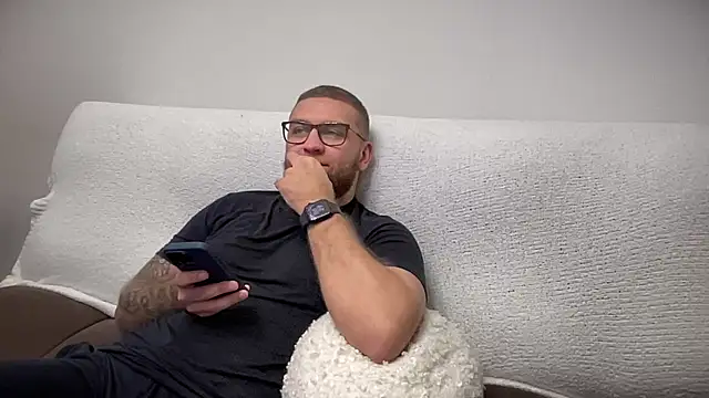 Bear bear  online show from December 2024 01:40:02 AM