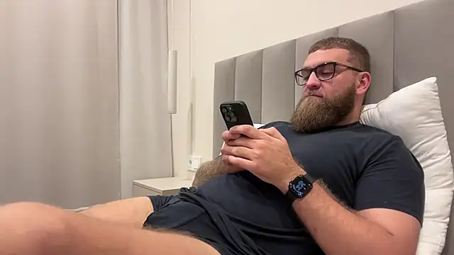 Snapshot of Bear_bear_ chatting on November 2025 11:31:02 AM Bear bear online show from November 2025 11:31:02 AM