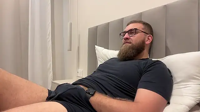 Snapshot of Bear_bear_ chatting on November 2025 11:42:02 AM Bear bear online show from November 2025 11:42:02 AM