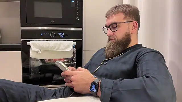 Bear bear  online show from January 2026 05:38:02 PM