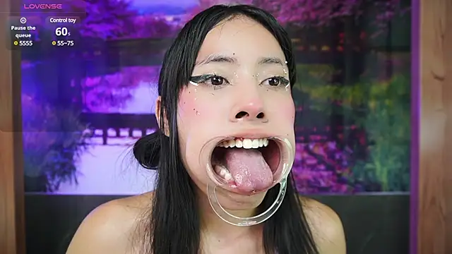 miss  maria online show from February 2025 09:08:02 PM