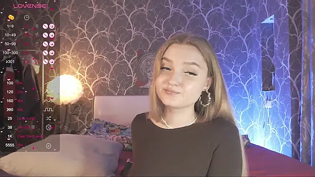 MiaMiaMeow online show from April 2026 05:05:02 PM