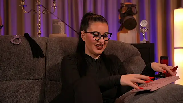 kelly kent online show from February 2025 10:44:02 AM