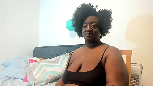 Katiefyi online show from April 2026 12:02:01 AM