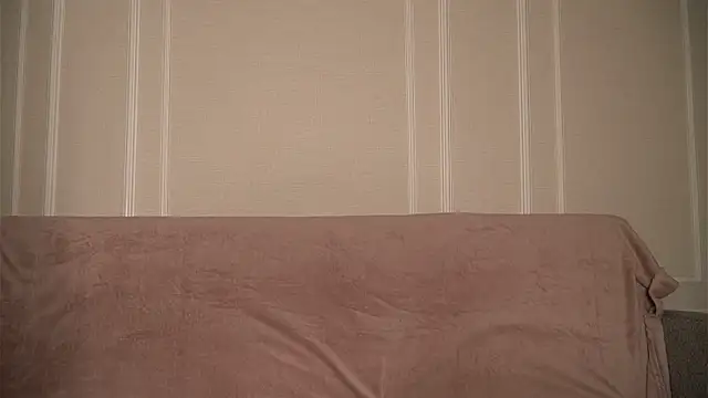 Snapshot of julias_tapes chatting on October 2025 02:49:01 PM julias tapes online show from October 2025 02:49:01 PM