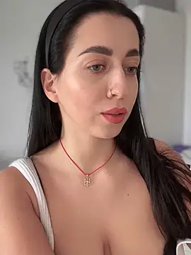 Snapshot of Emylia chatting on January 2025 01:03:02 PM Emylia online show from January 2025 01:03:02 PM