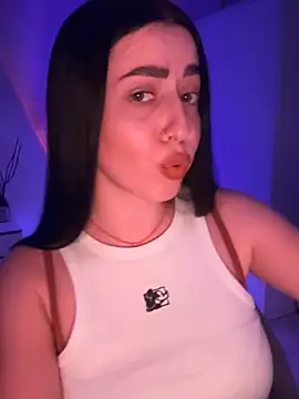 Snapshot of Emylia chatting on January 2025 10:43:01 PM Emylia online show from January 2025 10:43:01 PM