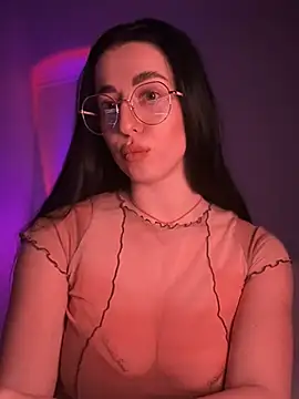 Snapshot of Emylia chatting on February 2025 11:53:01 PM Emylia online show from February 2025 11:53:01 PM