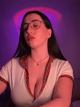 Snapshot of Emylia chatting on February 2025 11:41:02 PM Emylia online show from February 2025 11:41:02 PM