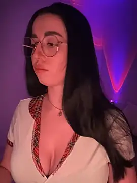 Snapshot of Emylia chatting on February 2025 07:59:02 PM Emylia online show from February 2025 07:59:02 PM