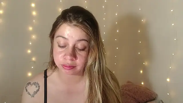 SweetSofty online show from September 2025 09:51:01 PM