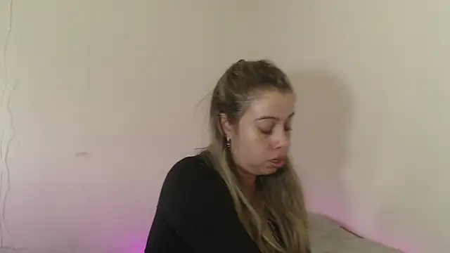 SweetSofty online show from October 2025 09:50:01 PM