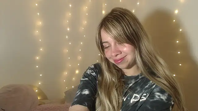 SweetSofty online show from March 2026 10:24:02 PM