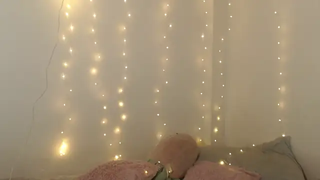 SweetSofty online show from April 2026 01:32:02 PM