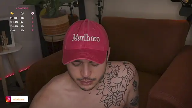 Arkaikomz online show from March 2025 01:35:02 AM