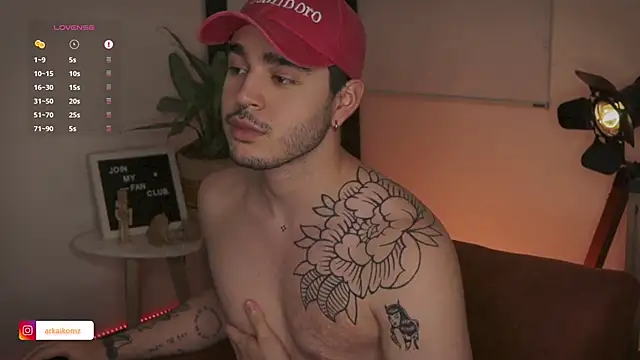 Arkaikomz online show from March 2025 03:30:02 AM