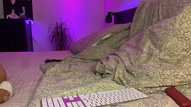 spottyyy online show from October 2025 08:38:02 PM