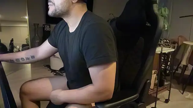 HungandThickLatin online show from January 2025 02:35:02 PM