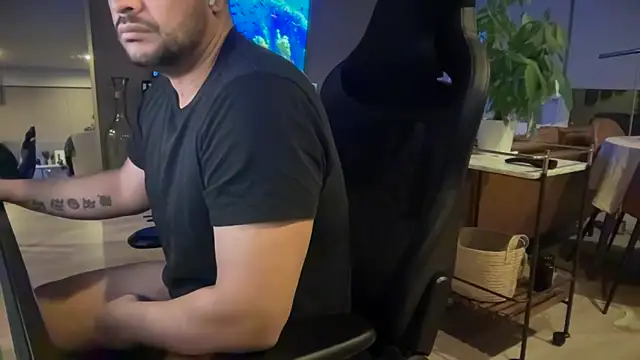 HungandThickLatin online show from January 2025 06:22:02 AM