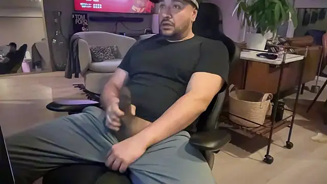 HungandThickLatin online show from January 2025 10:43:01 AM