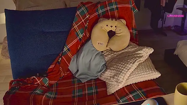 cutenessa online show from January 2025 01:02:01 PM