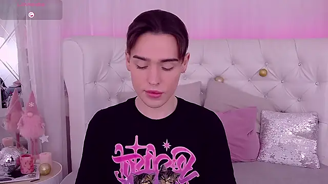 Snapshot of RobbyCharming chatting on December 2024 06:55:02 PM RobbyCharming online show from December 2024 06:55:02 PM