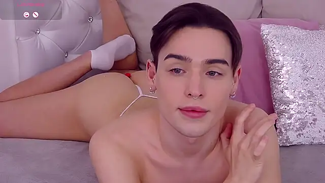 Snapshot of RobbyCharming chatting on January 2025 01:45:02 AM RobbyCharming online show from January 2025 01:45:02 AM