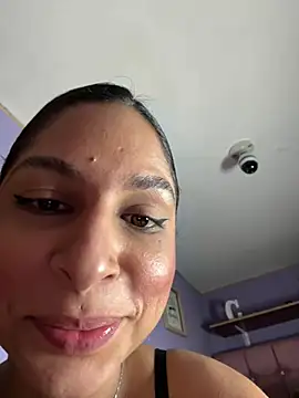 Snapshot of charlotte_stevenss_ chatting on December 2024 04:51:01 PM charlotte stevenss online show from December 2024 04:51:01 PM