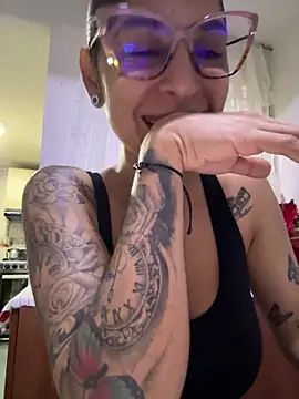 Snapshot of charlotte_stevenss_ chatting on December 2024 01:47:01 PM charlotte stevenss online show from December 2024 01:47:01 PM