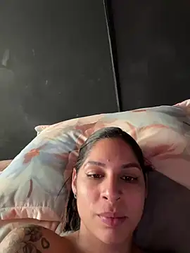 Snapshot of charlotte_stevenss_ chatting on January 2025 05:26:01 PM charlotte stevenss online show from January 2025 05:26:01 PM