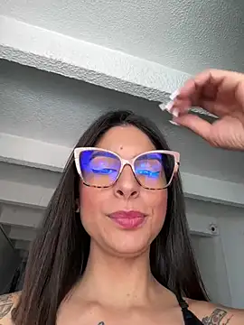Snapshot of charlotte_stevenss_ chatting on January 2025 04:04:01 PM charlotte stevenss online show from January 2025 04:04:01 PM