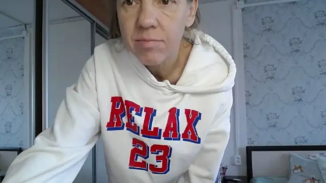 Snapshot of Popppka chatting on November 2025 11:18:02 AM Popppka online show from November 2025 11:18:02 AM