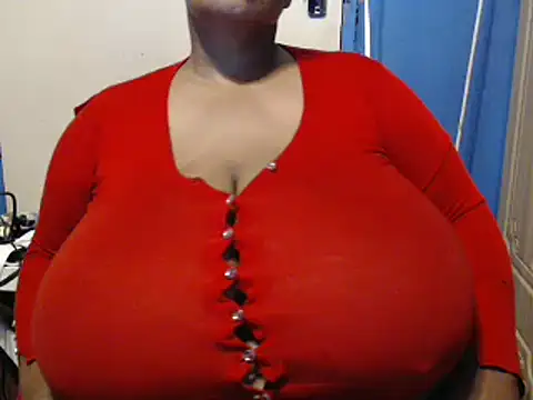 Snapshot of CUTEFIRMMELONSS chatting on December 2024 07:37:02 PM CUTEFIRMMELONSS online show from December 2024 07:37:02 PM