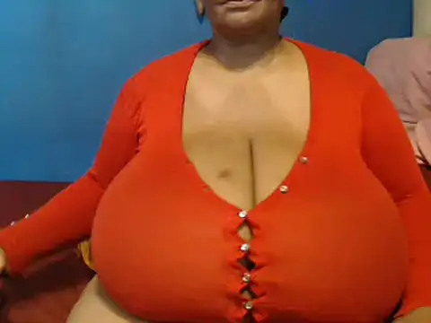 Snapshot of CUTEFIRMMELONSS chatting on December 2024 02:58:02 PM CUTEFIRMMELONSS online show from December 2024 02:58:02 PM