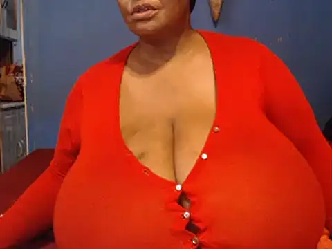 Snapshot of CUTEFIRMMELONSS chatting on January 2025 08:21:02 PM CUTEFIRMMELONSS online show from January 2025 08:21:02 PM