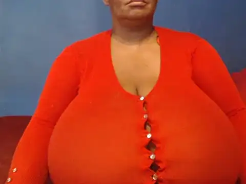 Snapshot of CUTEFIRMMELONSS chatting on January 2025 01:38:02 PM CUTEFIRMMELONSS online show from January 2025 01:38:02 PM