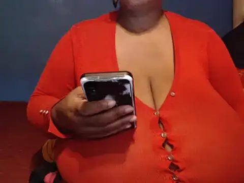 Snapshot of CUTEFIRMMELONSS chatting on February 2025 05:29:01 PM CUTEFIRMMELONSS online show from February 2025 05:29:01 PM
