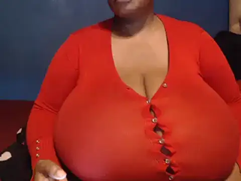 Snapshot of CUTEFIRMMELONSS chatting on February 2025 01:18:02 AM CUTEFIRMMELONSS online show from February 2025 01:18:02 AM