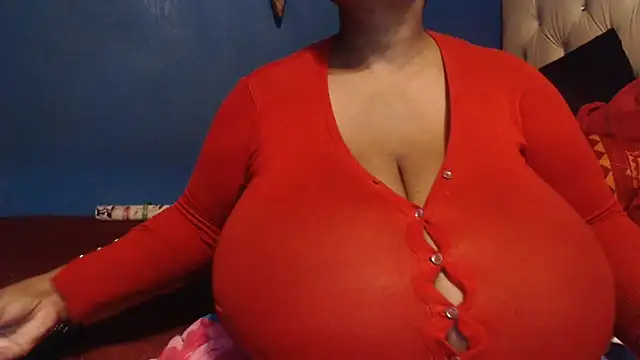 Snapshot of CUTEFIRMMELONSS chatting on February 2025 08:38:02 PM CUTEFIRMMELONSS online show from February 2025 08:38:02 PM
