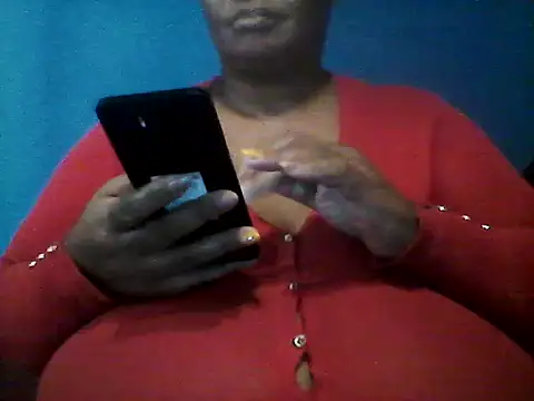 Snapshot of CUTEFIRMMELONSS chatting on February 2025 12:13:02 PM CUTEFIRMMELONSS online show from February 2025 12:13:02 PM