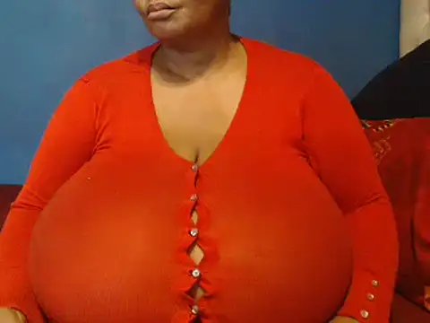Snapshot of CUTEFIRMMELONSS chatting on March 2025 10:55:02 AM CUTEFIRMMELONSS online show from March 2025 10:55:02 AM
