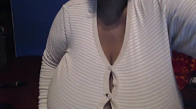 Snapshot of CUTEFIRMMELONSS chatting on March 2025 08:33:02 PM CUTEFIRMMELONSS online show from March 2025 08:33:02 PM