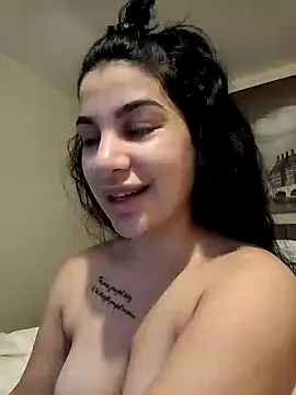 Snapshot of Samira30 chatting on December 2024 08:30:01 AM Samira30 online show from December 2024 08:30:01 AM