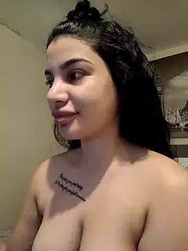 Snapshot of Samira30 chatting on December 2024 08:36:01 AM Samira30 online show from December 2024 08:36:01 AM